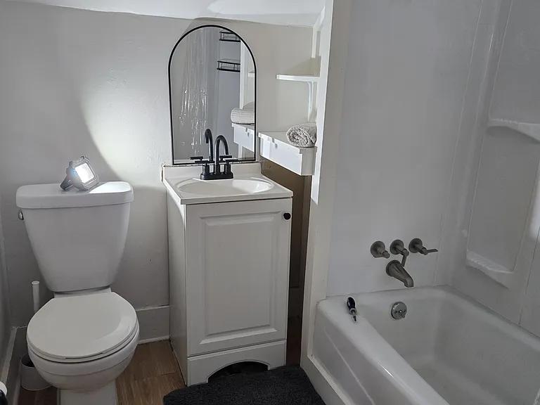 32 Brook St — Photo 13