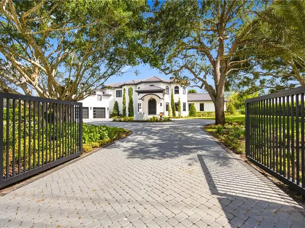 540 Ridge DR, NAPLES, FL 34109