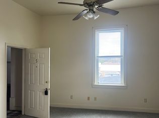 16 W Main St APT 5, Mechanicsburg, PA
