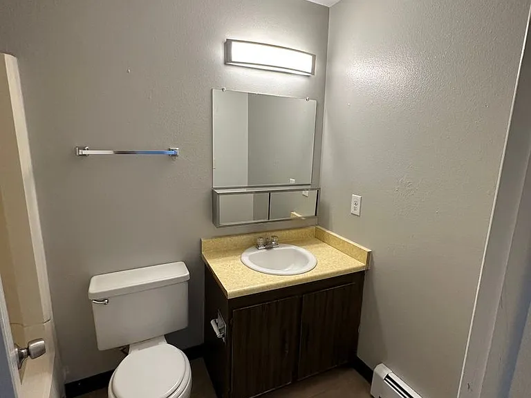 108 Camelot Ct — Photo 13