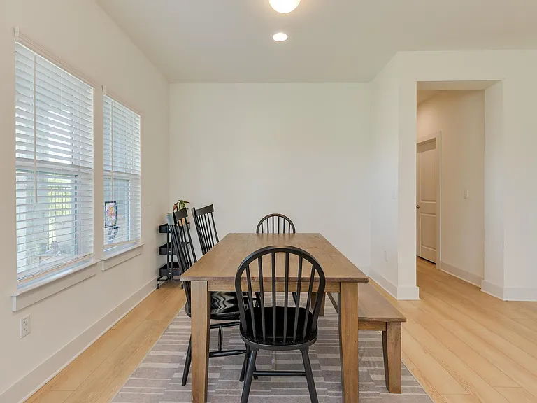 8801 Looksee Ln — Photo 10