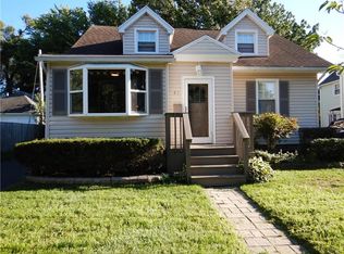 21 Langford Rd, Rochester, NY 14615