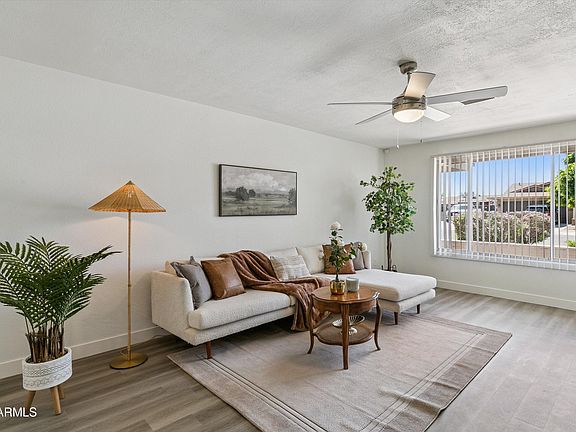 5th image of 3020 W HARTFORD Drive