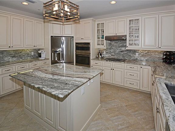 2nd image of 14010 Gulf Blvd Unit 403