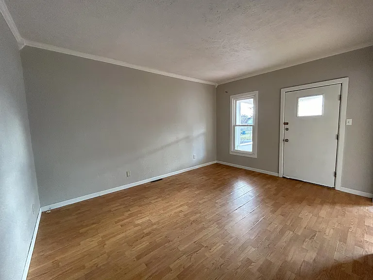 291 Laurel Dr — Photo 13