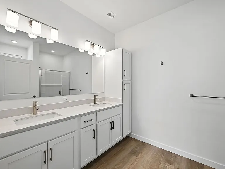 Susquehanna Trail Apartments — Photo 37