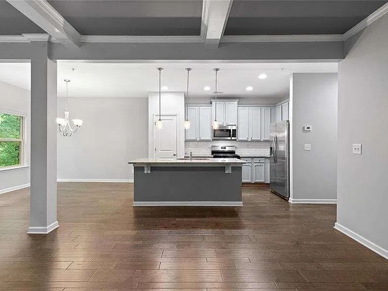 113 Oakview Psge #1 — Photo 3