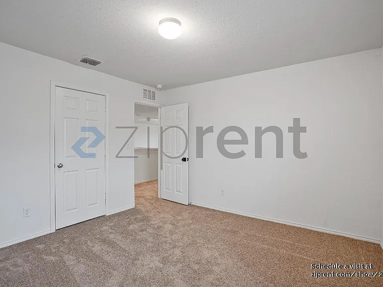 10355 McQueeney — Photo 14