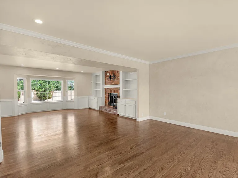 2420 Regal View Ct — Photo 8
