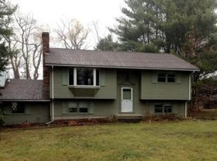 60 Hobart Ln, Amherst, MA 01002