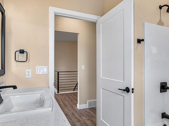 5th image of N8739 Connor Cir