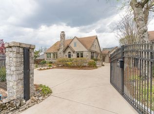 2104 W Linden Ave, Nashville, TN 37212