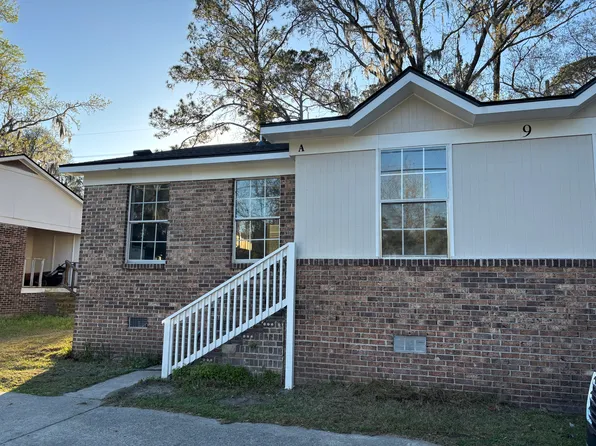 9 Adams Cir #A, Beaufort, SC 29902