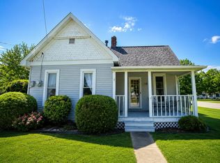 624 Cherry St, Hopedale, IL 61747