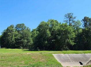 411 Springwood Dr, Conroe, TX 77385