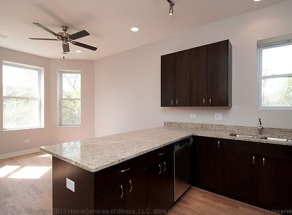 4th image of 1253 N Rockwell St APT 3F