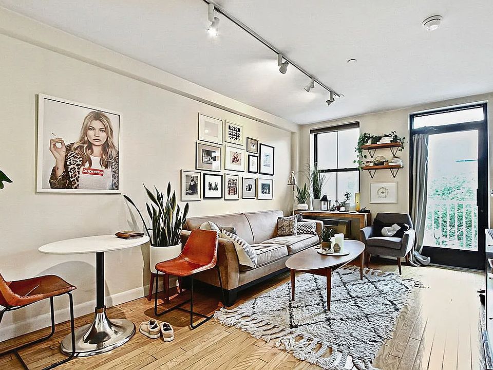 1st image of 54 Allen St APT 4A
