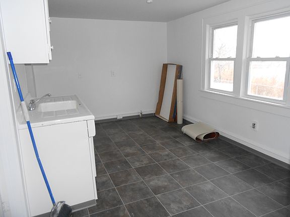 4th image of 523 3rd Avenue # Fl 2nd