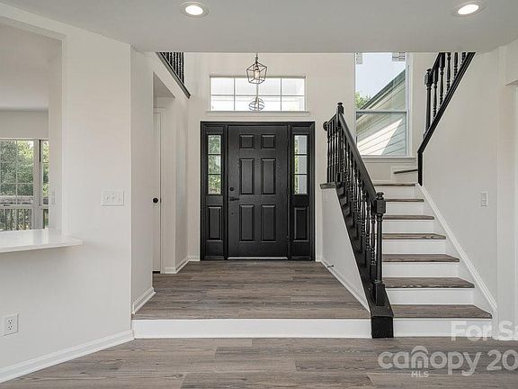 5th image of 10514 Whittersham Dr
