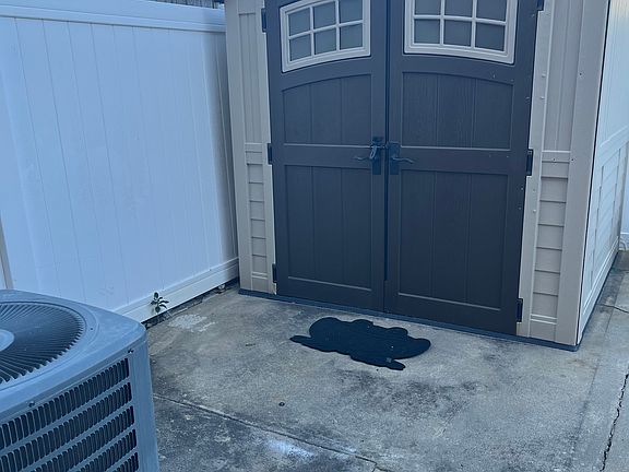 4th image of 803 11th Ave S Unit I