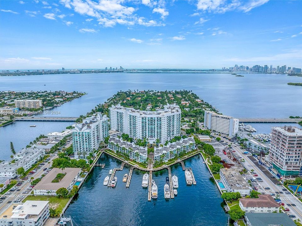 1st image of 7910 Harbor Island Dr APT 611