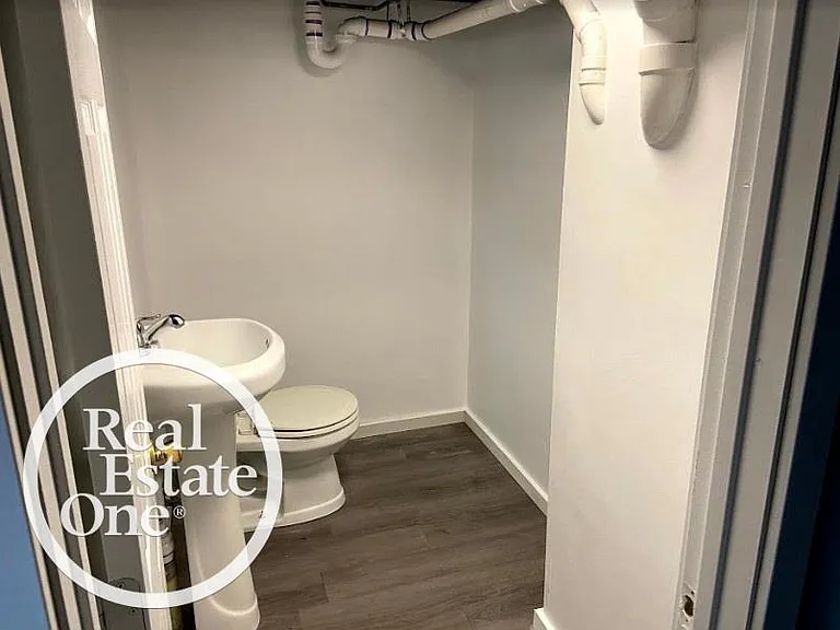 23909 Elmira St — Photo 20