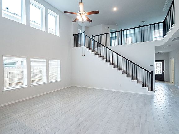 5th image of 13310 Villa Sola Dr