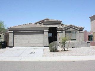 1st image of 256 W Hawthorne Dr