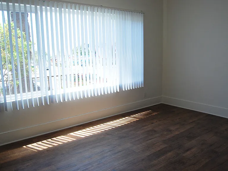 3817 E Livingston Dr — Photo 29