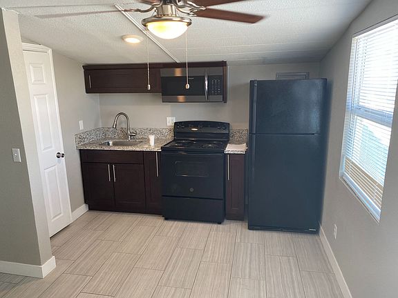 3rd image of 1601 Stewart Ave #4