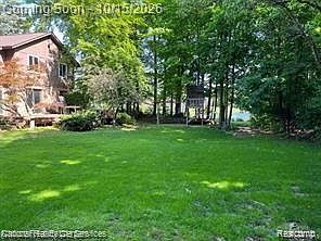 5th image of 22032 Meridian Ln