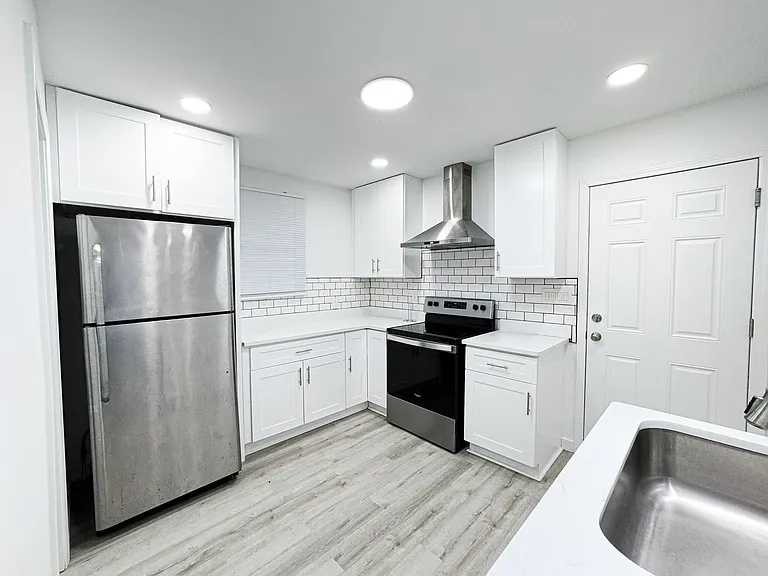 1307 Jarrett Dr — Photo 6