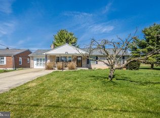17914 Oak Ridge Dr, Hagerstown, MD 21740