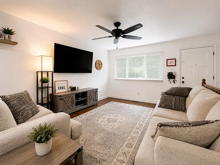 13135 Haddock Rd — Photo 5