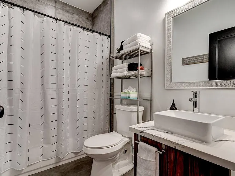 2506 Dumaine St — Photo 13