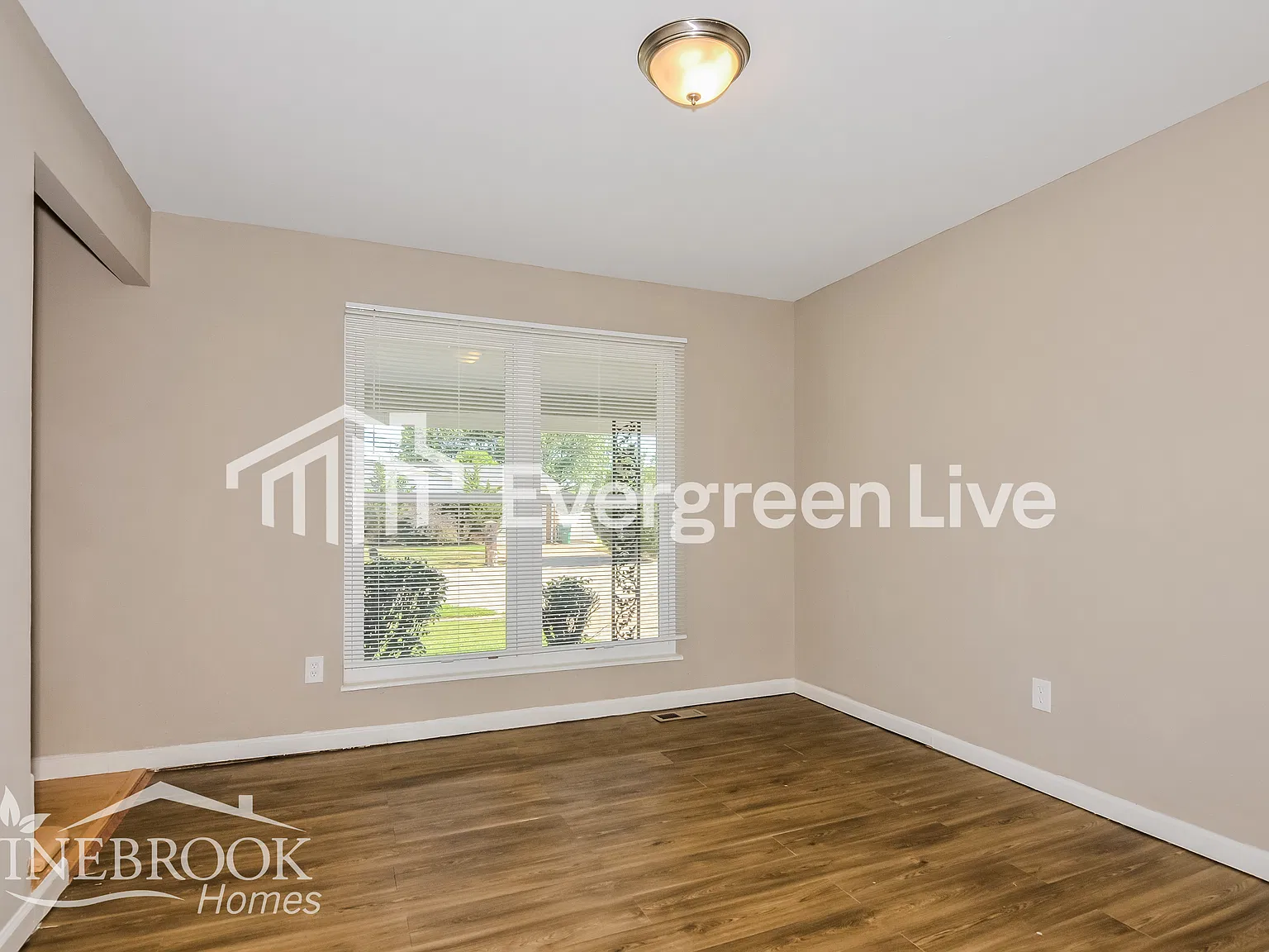 4 bed, 2.0 bath, 1968 sqft, $2,045 — Photo 2