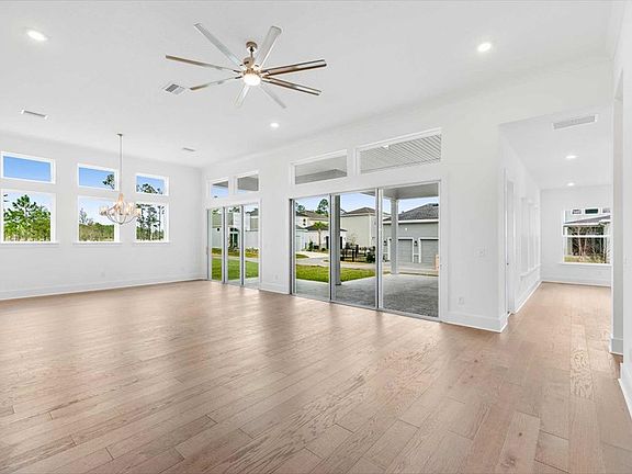 The Meadowbrook - Dining