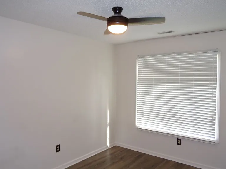 127 Village Ct — Photo 12