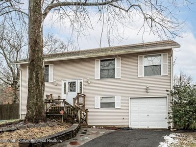 7 Buoy Ct, Barnegat, NJ, 08005
