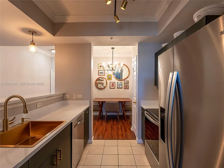 533 NE 3rd Ave #306 — Photo 7