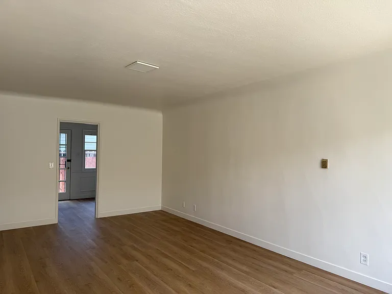 7928 Milton Ave #B — Photo 5