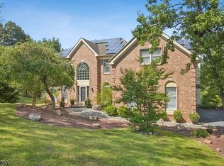 9 Stark Ct, Raritan Twp., NJ 08551