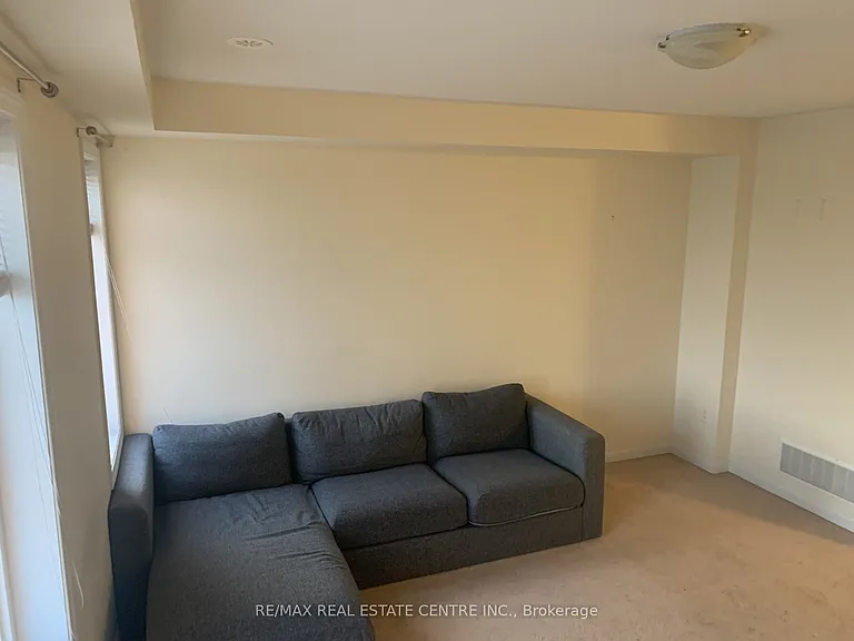 6020 Derry Rd #4 — Photo 3