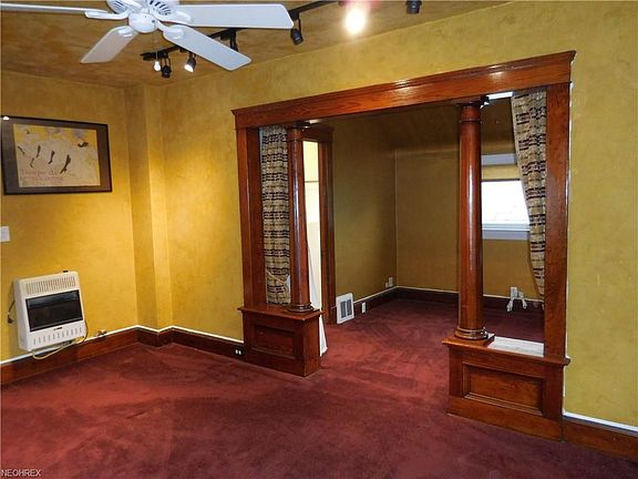 5th image of 3901 Sackett Ave