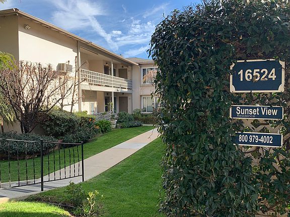 2nd image of 16524 W Sunset Blvd #1/2