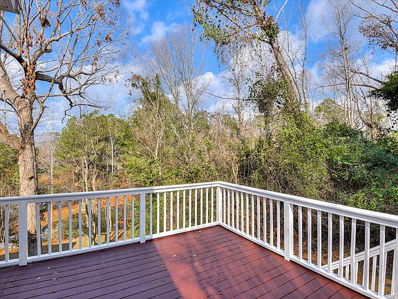 5th image of 108 Barefield Drive