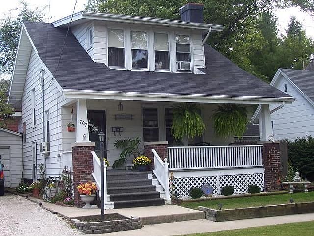 1st image of 707 W Douglas Ave