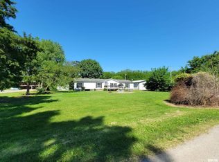 9075 Owl Rd, Sherman, IL 62684