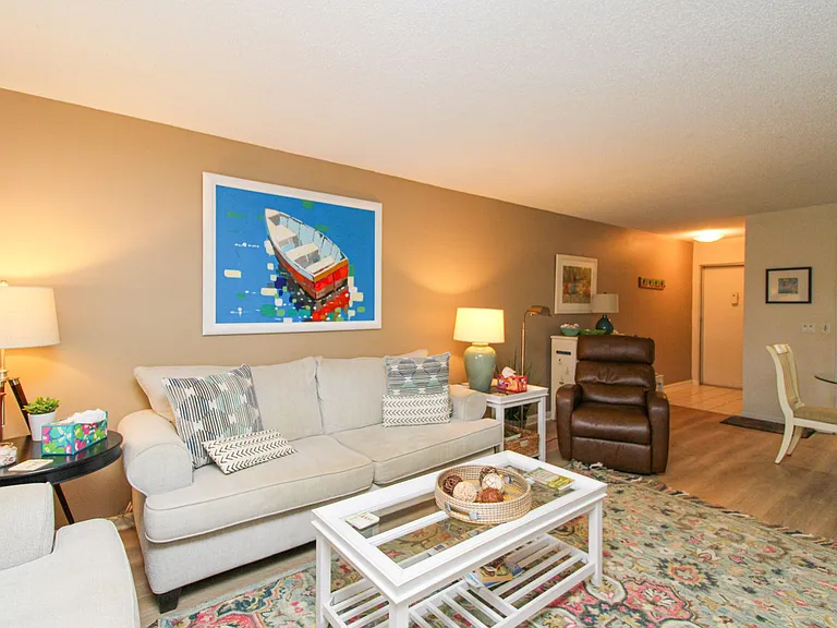 1020 Palm View Dr #C-104 — Photo 24
