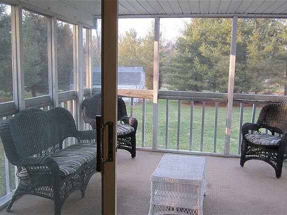 4th image of 2186 Angelwood Dr